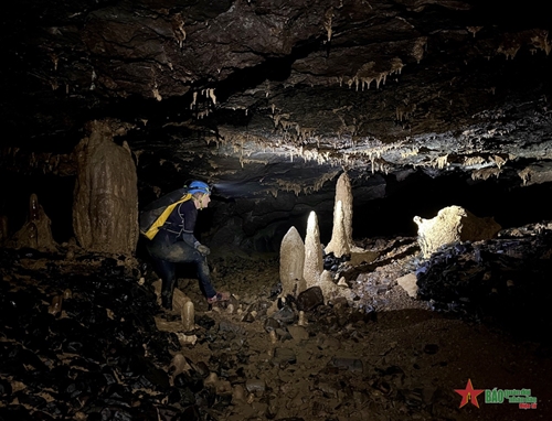Phát hiện 22 hang động mới ở phía Tây tỉnh Quảng Bình
